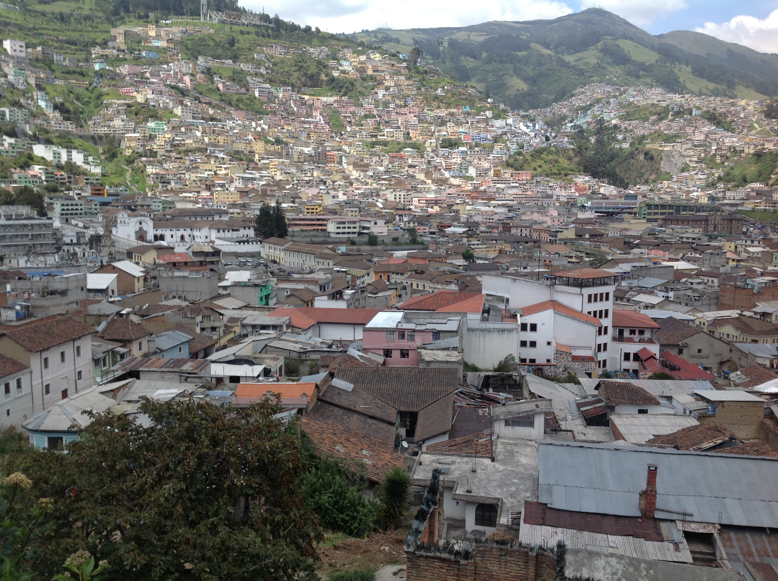 Predmestie Quita na svahoch sopky Pichincha, Ekvádor