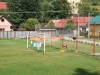 Čiernohronská železnica, na futbalovej bráne v Dobroči sa suší bielizeň